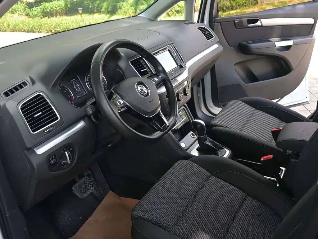 Volkswagen Sharan 2019 — фото 7