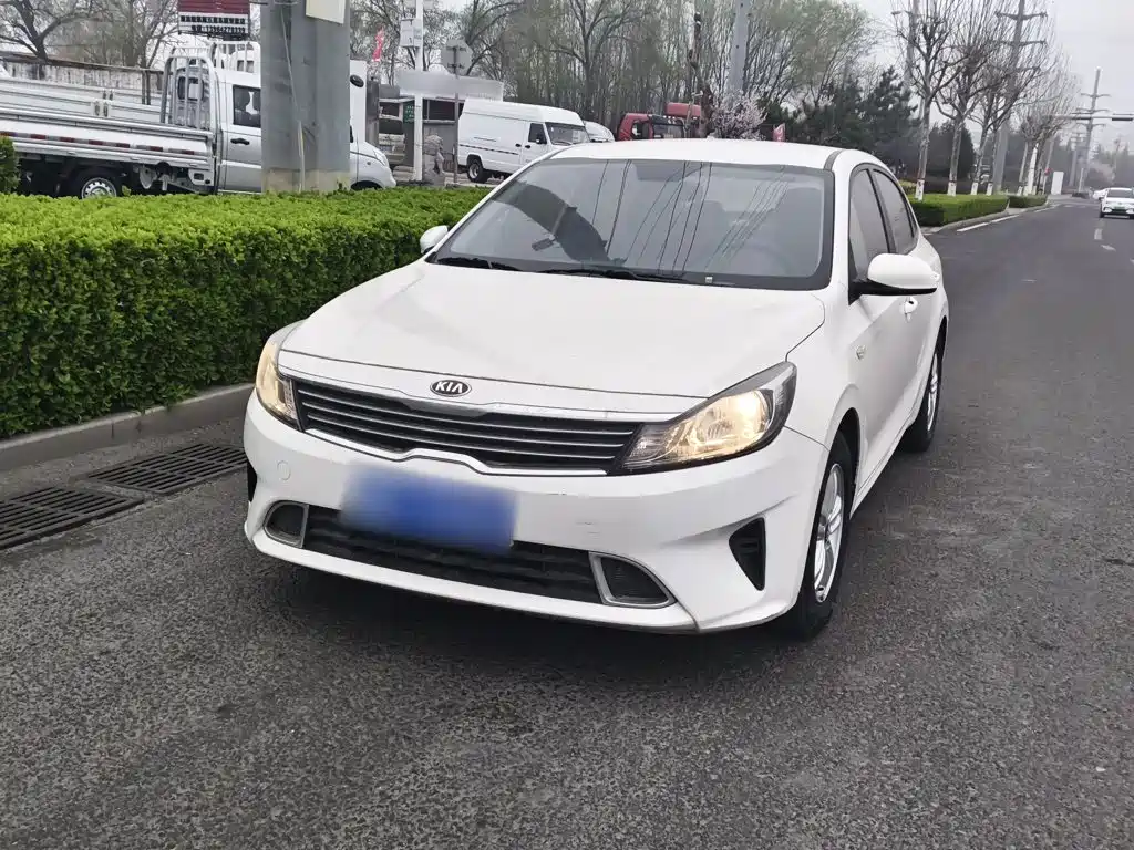 Kia Forte 2018 — фото 2