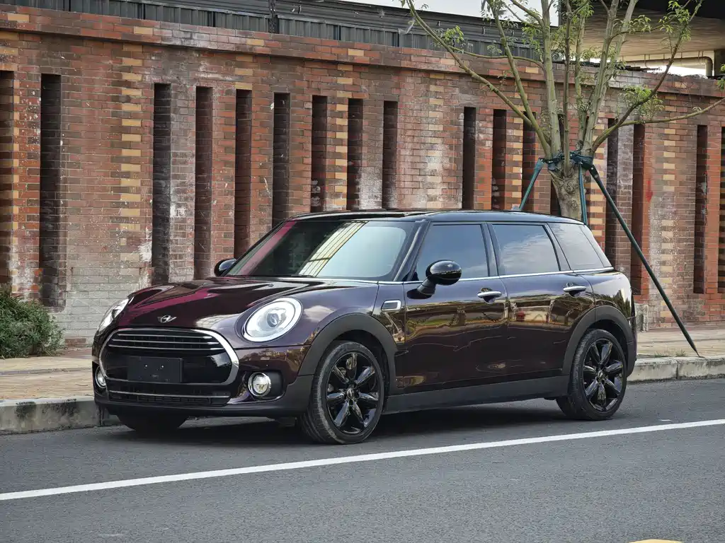 MINI Clubman 2017 — фото 1