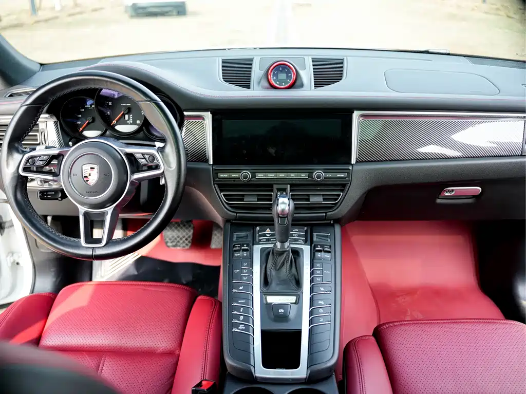 Porsche Macan 2020 — фото 17