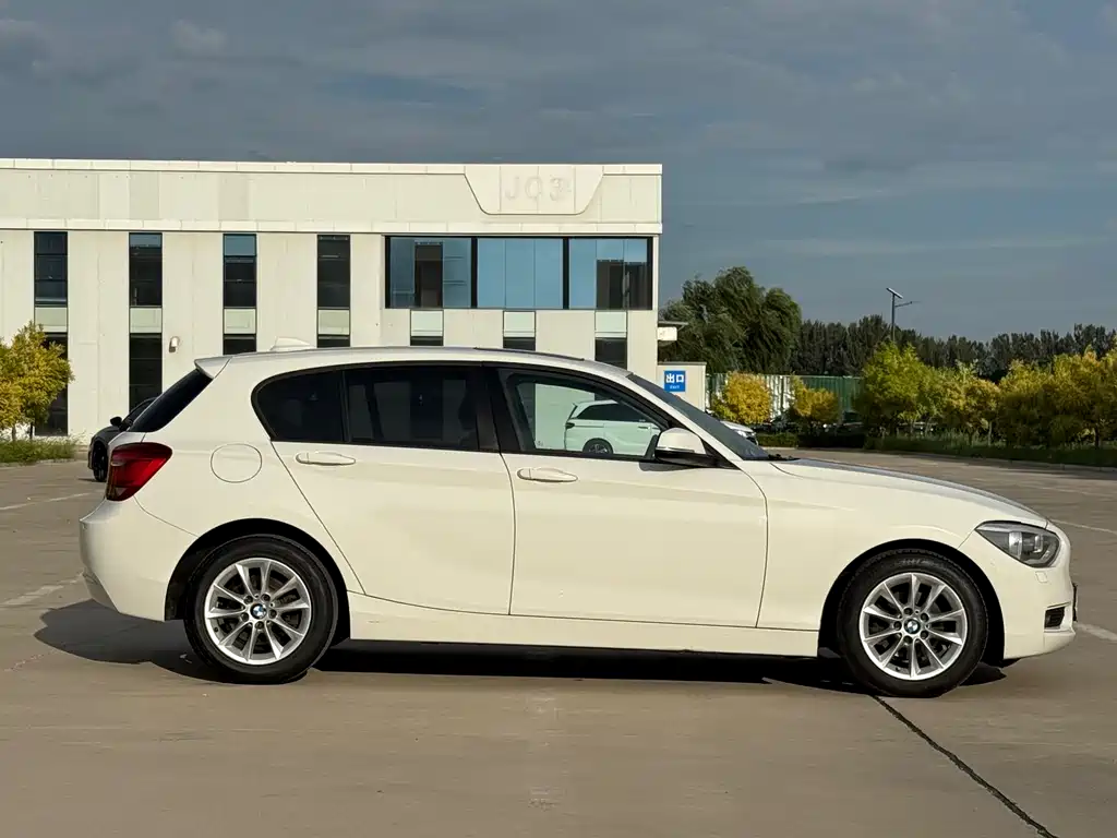 BMW 1 Series 2012 — фото 8