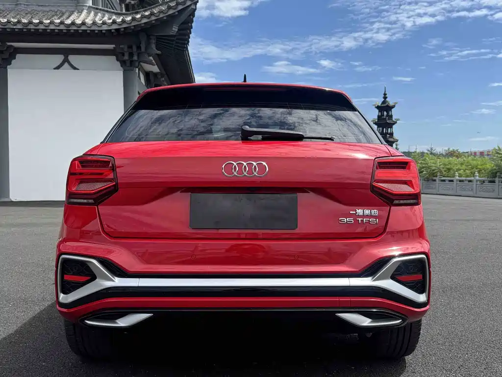 Audi Q2L 2021 — фото 5