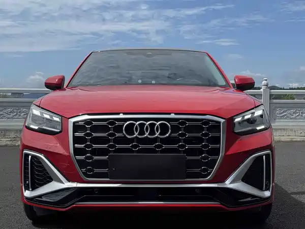 Audi Q2L 2021