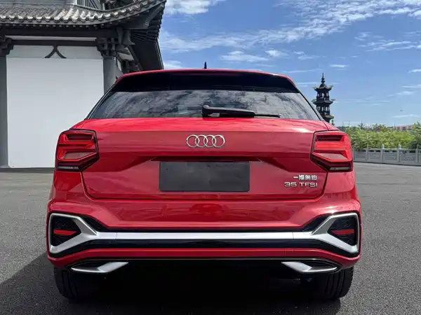 Audi Q2L 2021