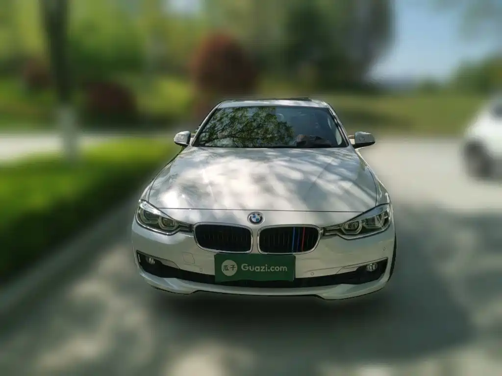 BMW 3 Series 2019 — фото 24