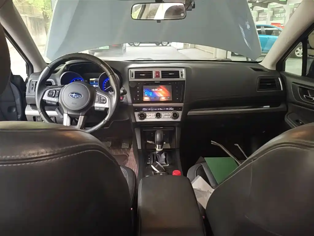 Subaru Outback 2015 — фото 10