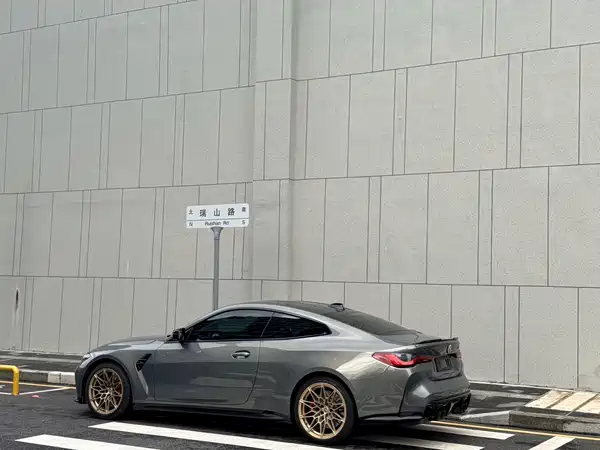 BMW M4 2022