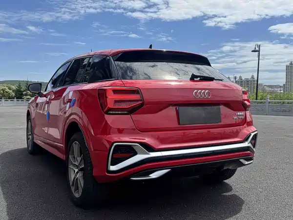 Audi Q2L 2021