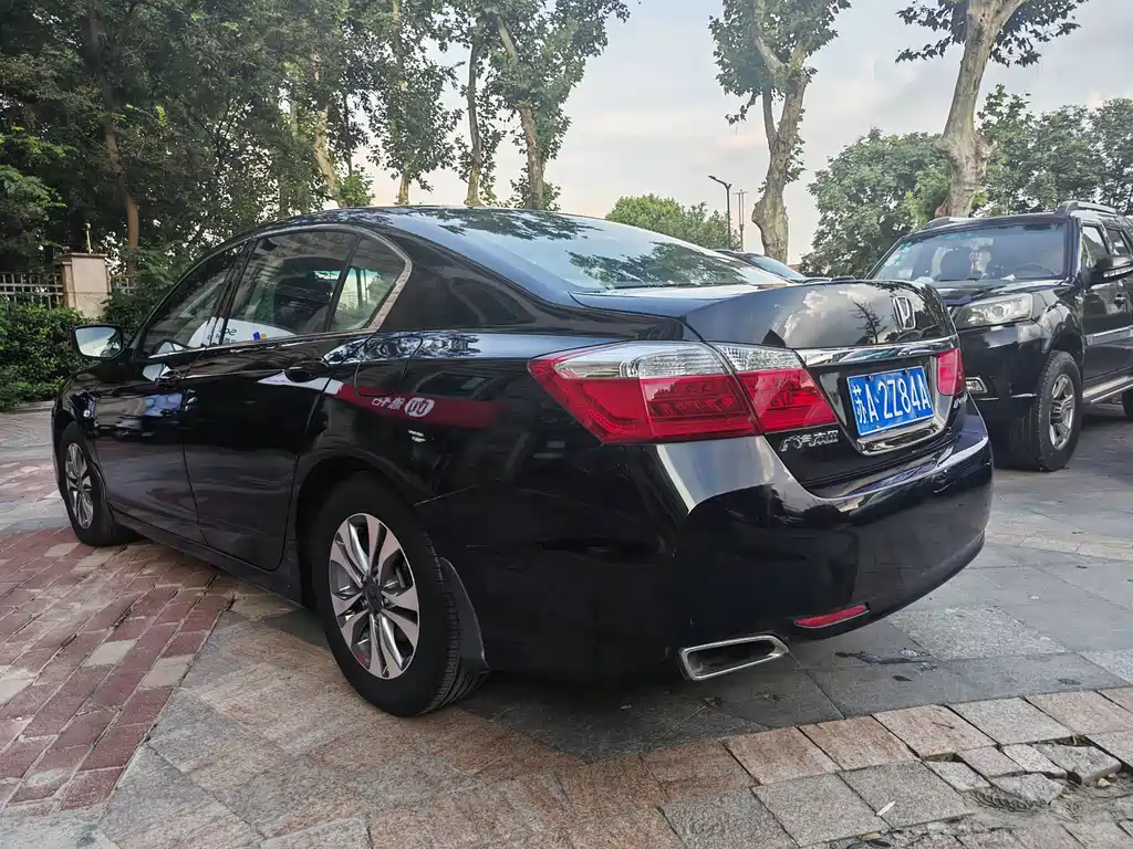Honda Accord 2015 — фото 15