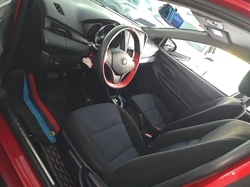 Toyota Yaris L 2019 — фото 15