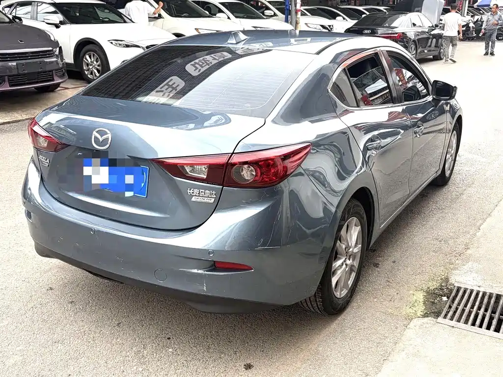 Mazda 3 Axela 2016