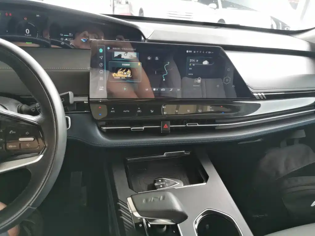 Changan UNI-K Smart Electronic Idd 2023 — фото 13