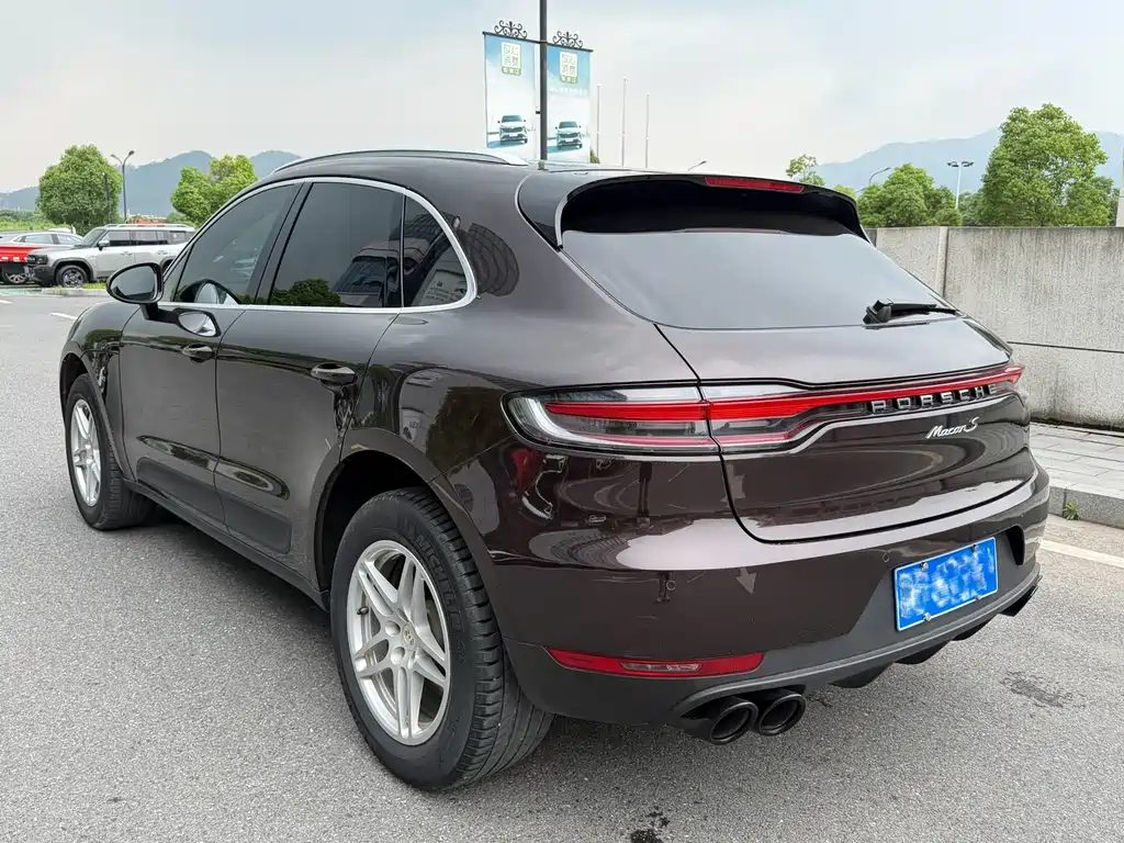 Porsche Macan 2021 — фото 16