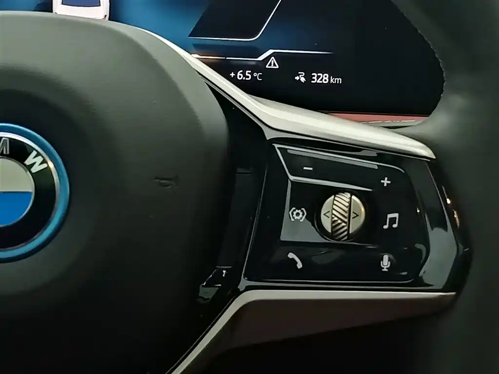 BMW i5 2025 — фото 16