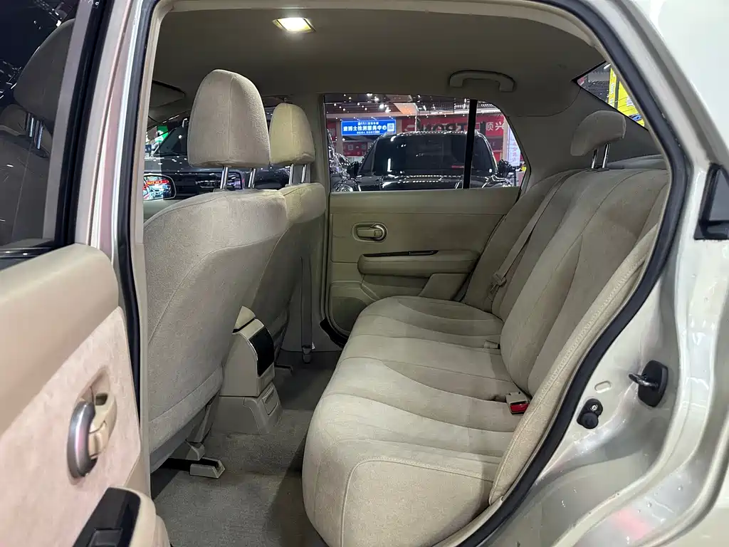 Nissan Tiida 2009