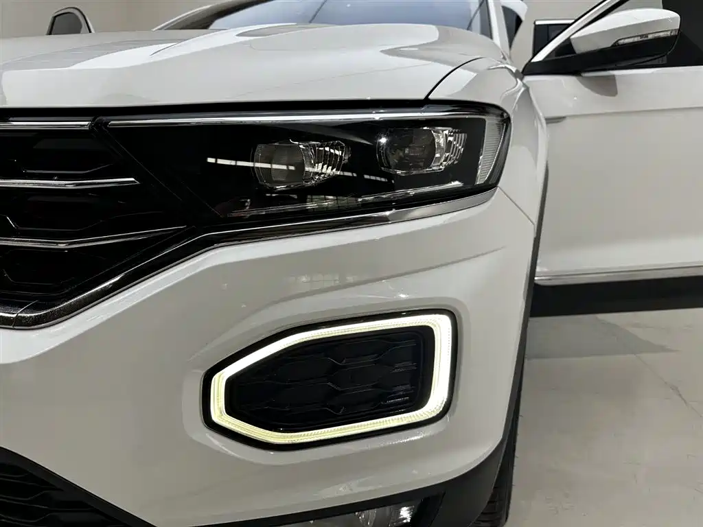 Volkswagen T-Roc 2023 — фото 26