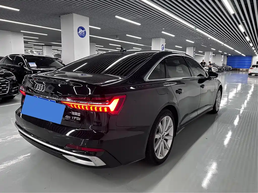Audi A6L 2024 — фото 13