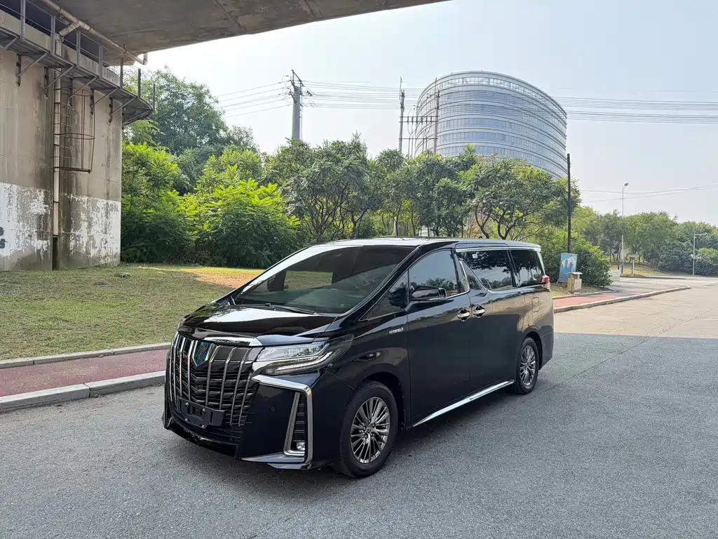 Toyota Alphard 2023