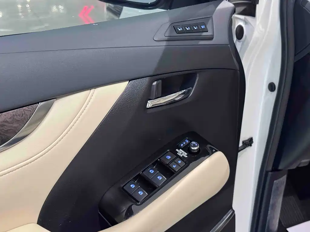 Toyota Alphard 2021 — фото 6