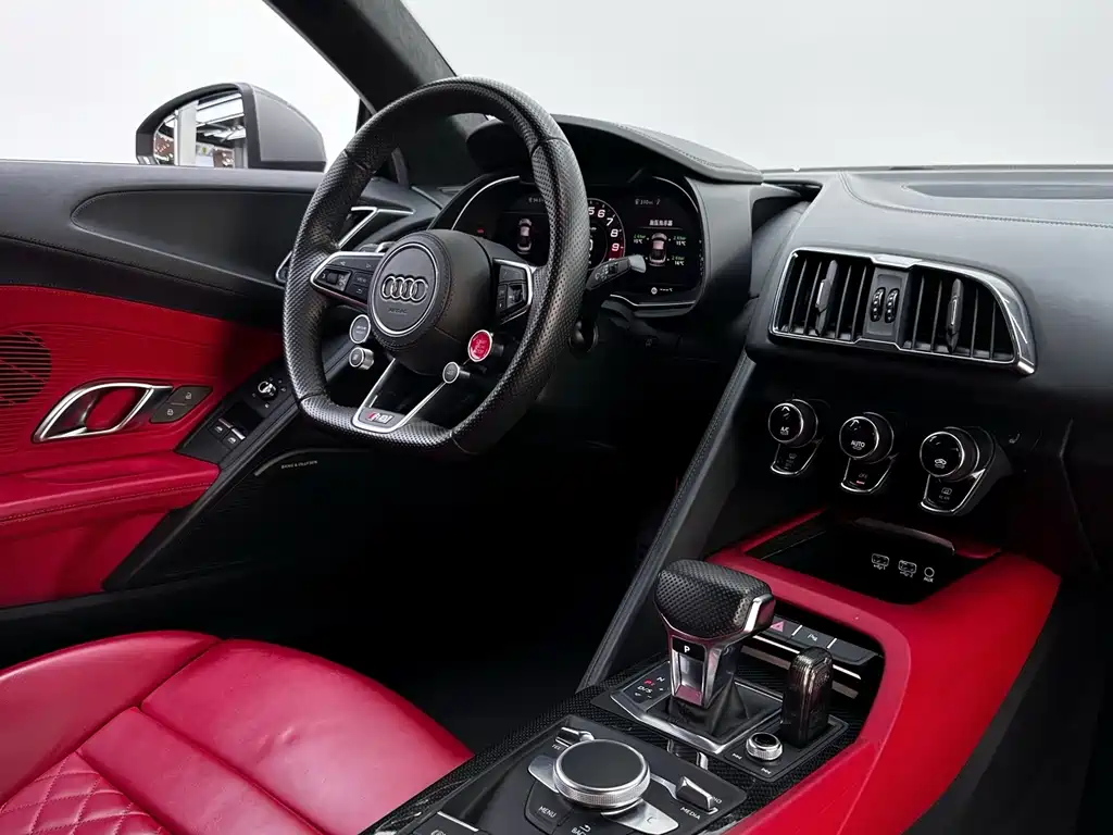 Audi R8 2021 — фото 20