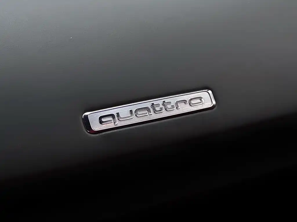 Audi R8 2021 — фото 27