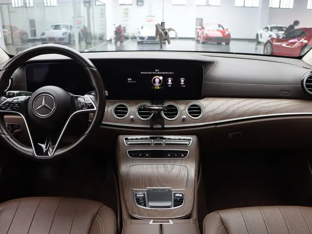 Mercedes-Benz E-Class 2021