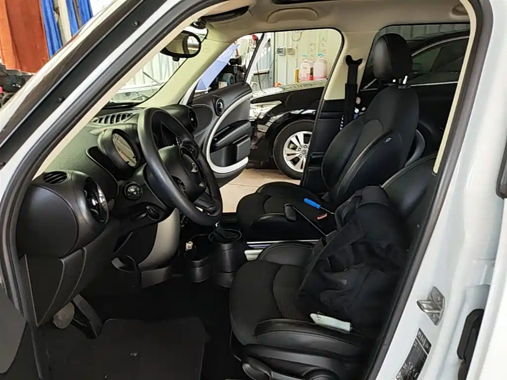 MINI Countryman 2015 — фото 15