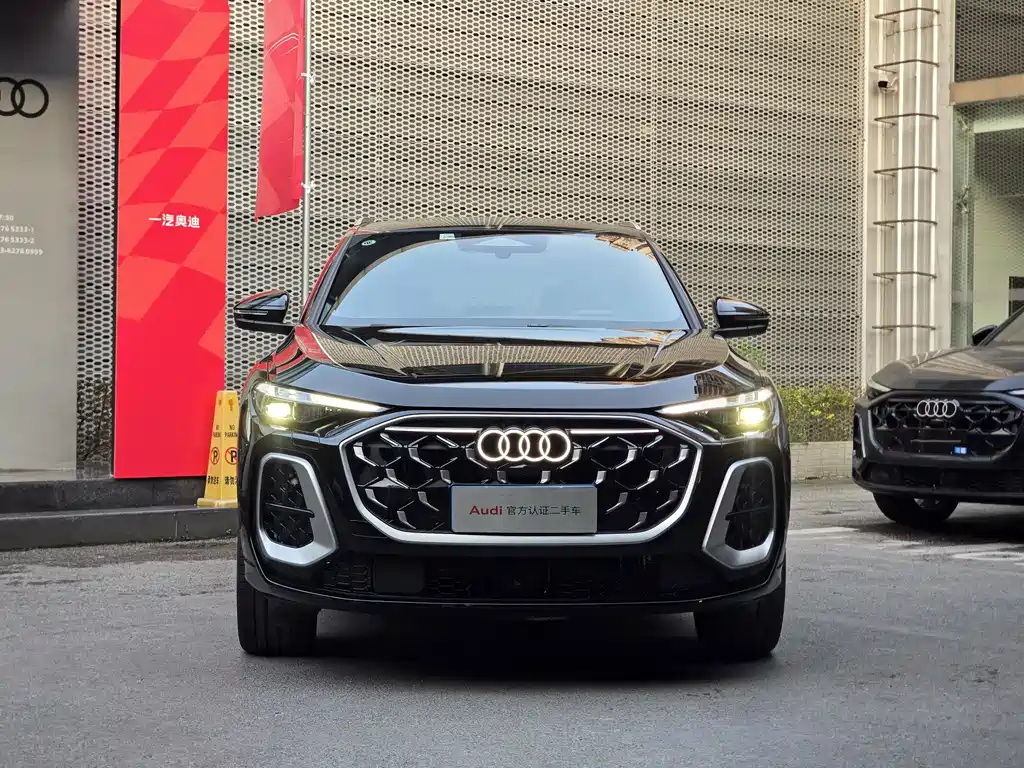 Audi Q5L 2026 — фото 2