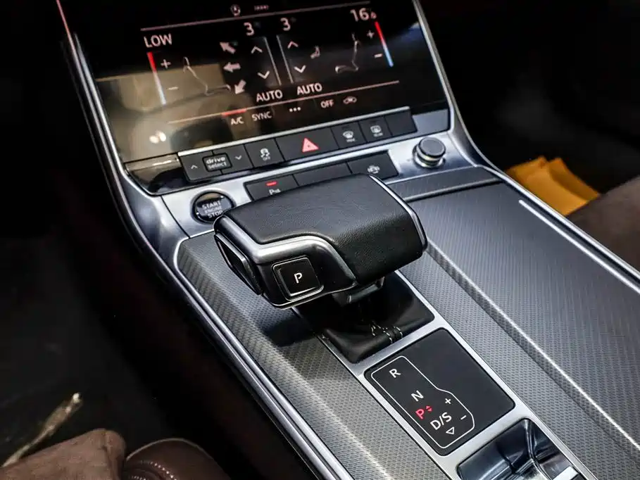 Audi A7L 2024 — фото 33