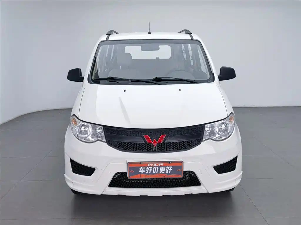Wuling Hongguang 2018 — фото 3