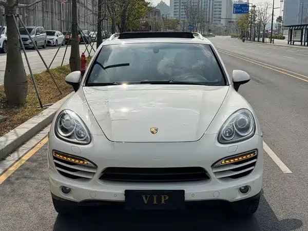 Porsche Cayenne 2011