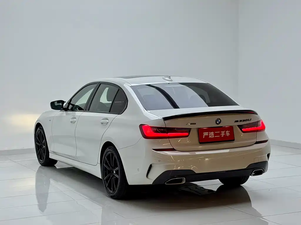 BMW 3 Series 2021 — фото 19