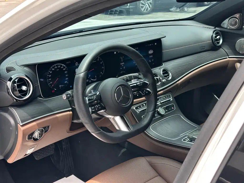 Mercedes-Benz E-Class 2021 — фото 8