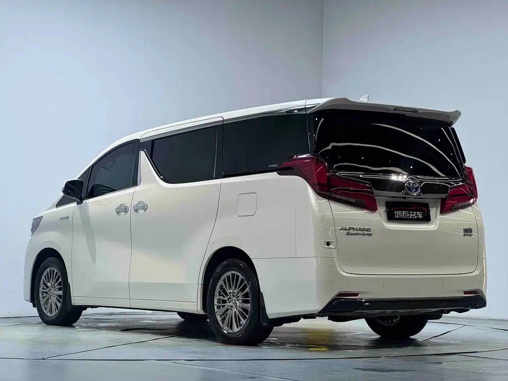Toyota Alphard 2021 — фото 22