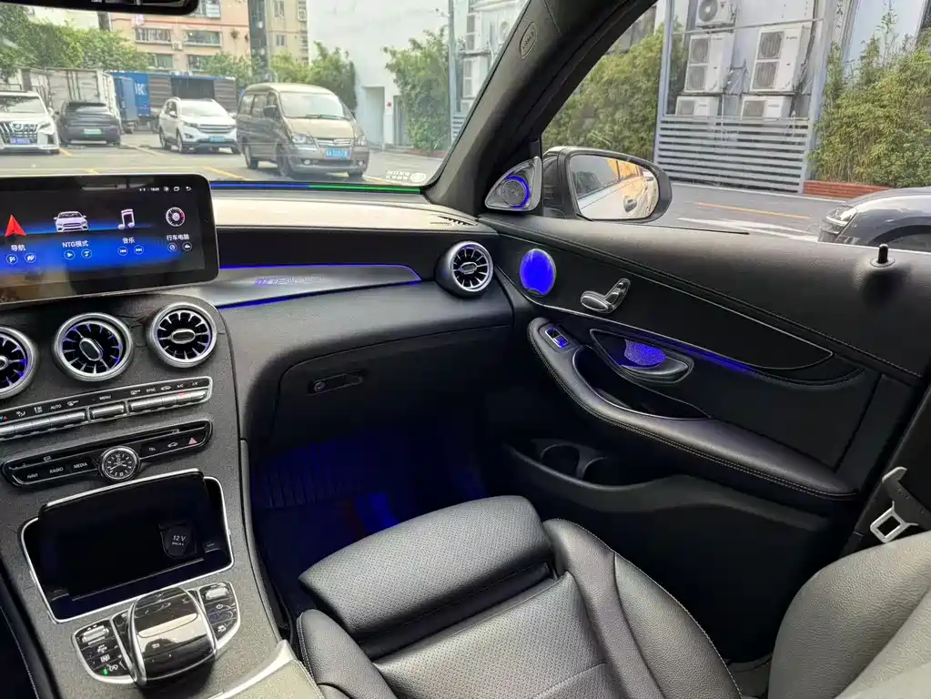 Mercedes-Benz GLC 2019 — фото 14