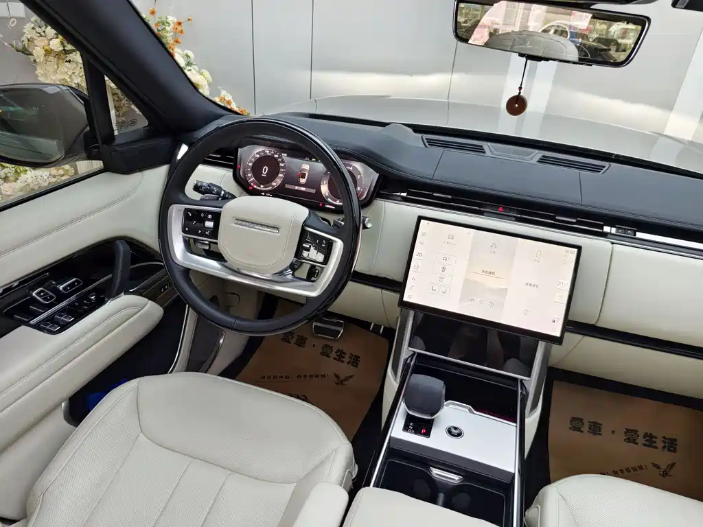 Land Rover Range Rover 2024 — фото 20