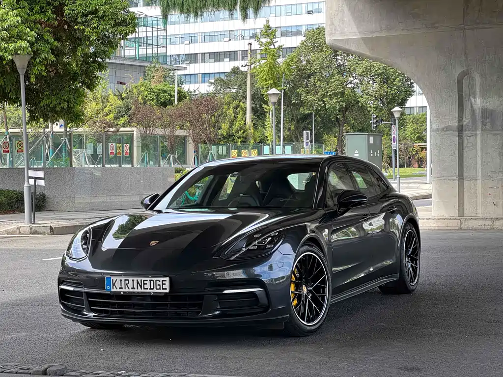 Porsche Panamera 2018 — фото 29
