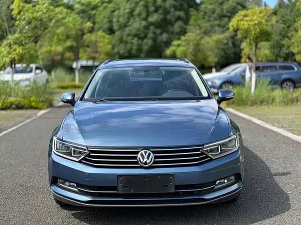 Volkswagen Viloran 2017