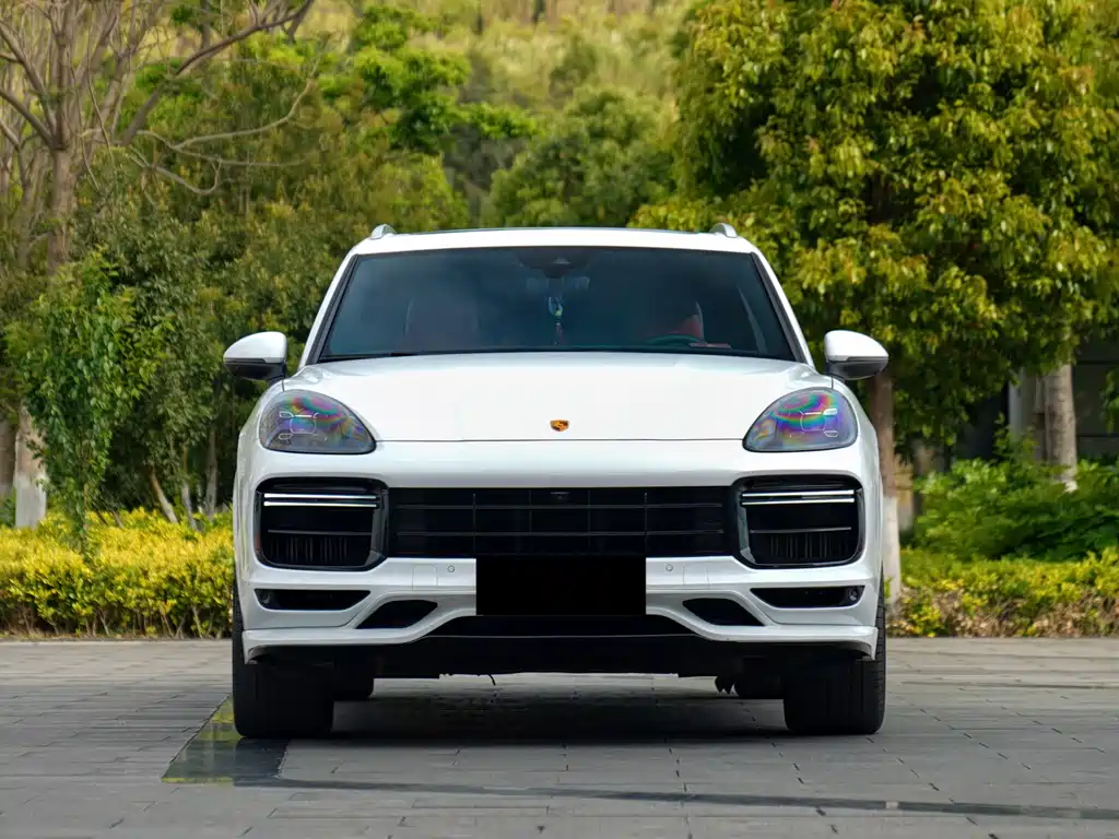 Porsche Cayenne 2021 — фото 2