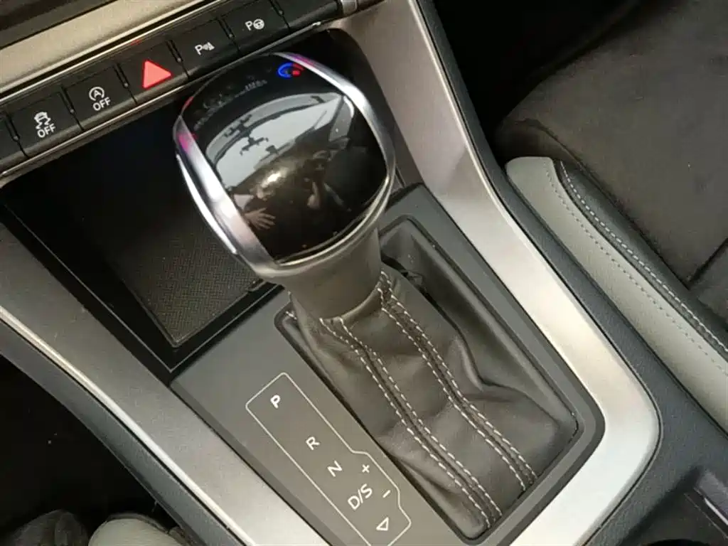 Audi Q3 2023 — фото 14