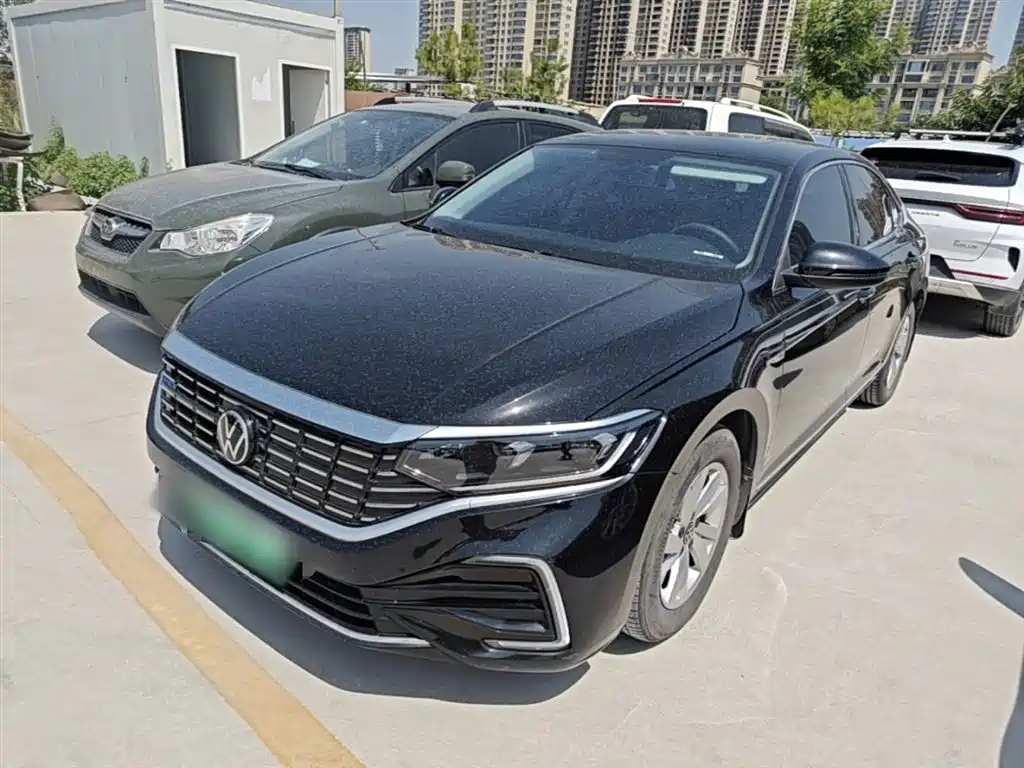 Volkswagen Passat PHEV 2022 — фото 2