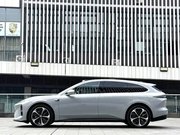 NIO ET5T 2025