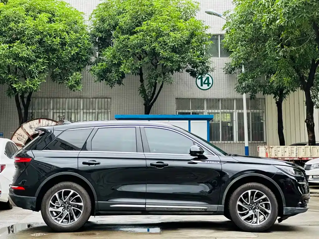 Lincoln Corsair 2022 — фото 7