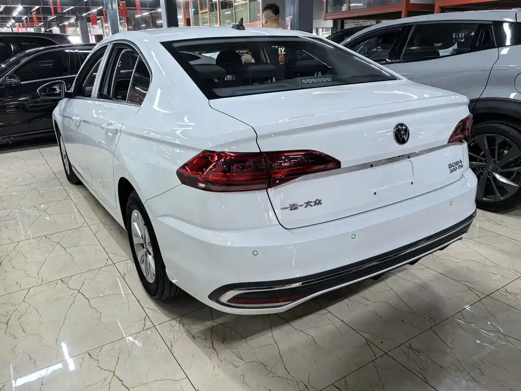 Volkswagen Bora 2024