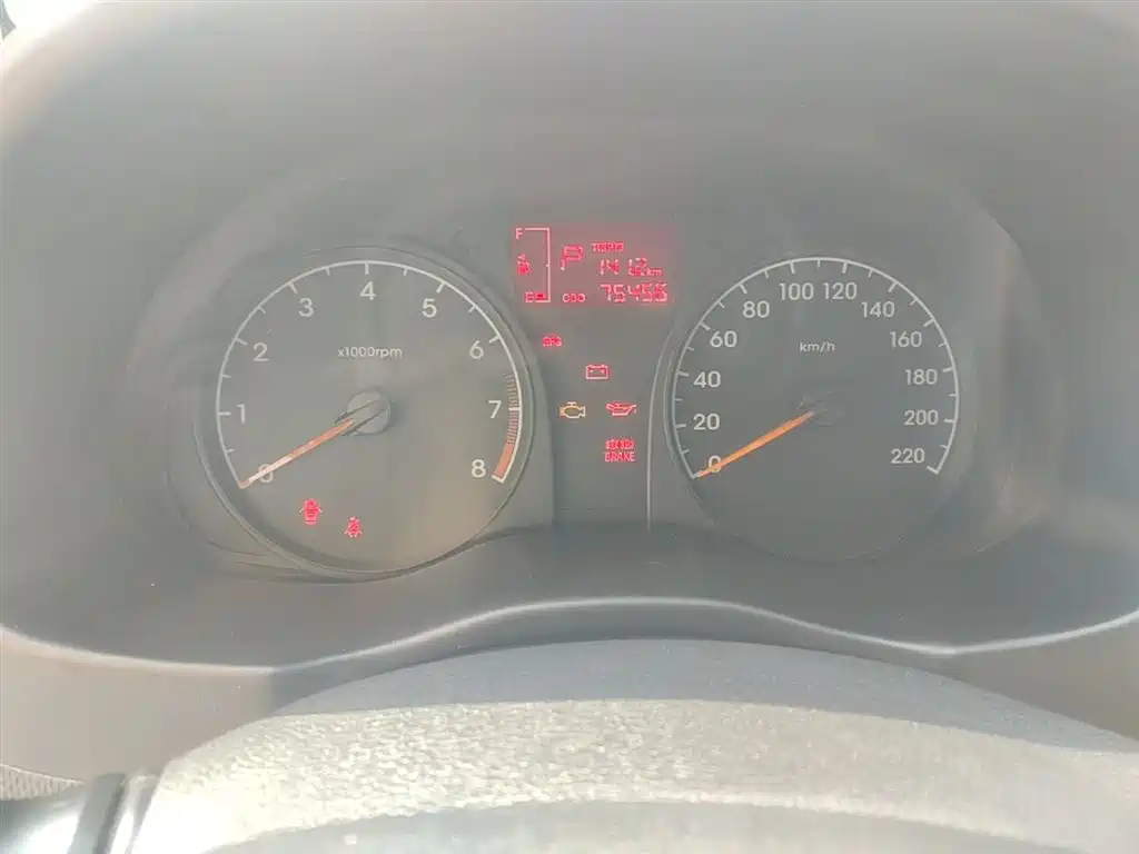 Hyundai Verna 2017 — фото 12