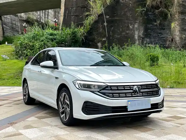 Volkswagen Sagitar 2023