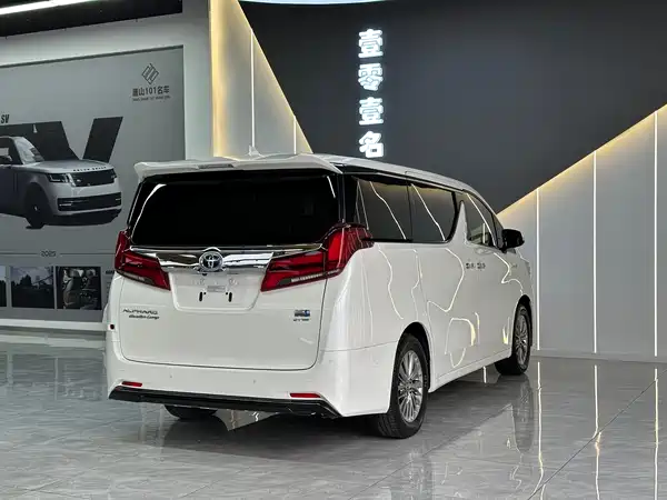 Toyota Alphard 2021