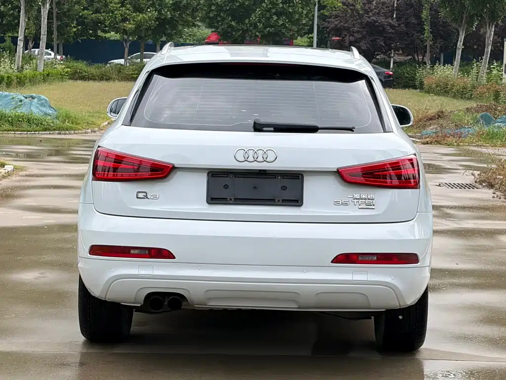 Audi Q3 2016 — фото 16