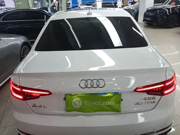 Audi A4L 2020