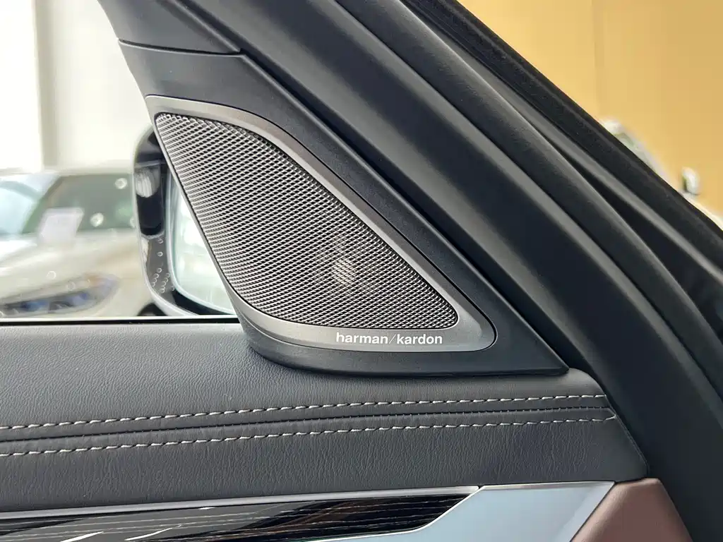 BMW 7 Series 2022 — фото 12